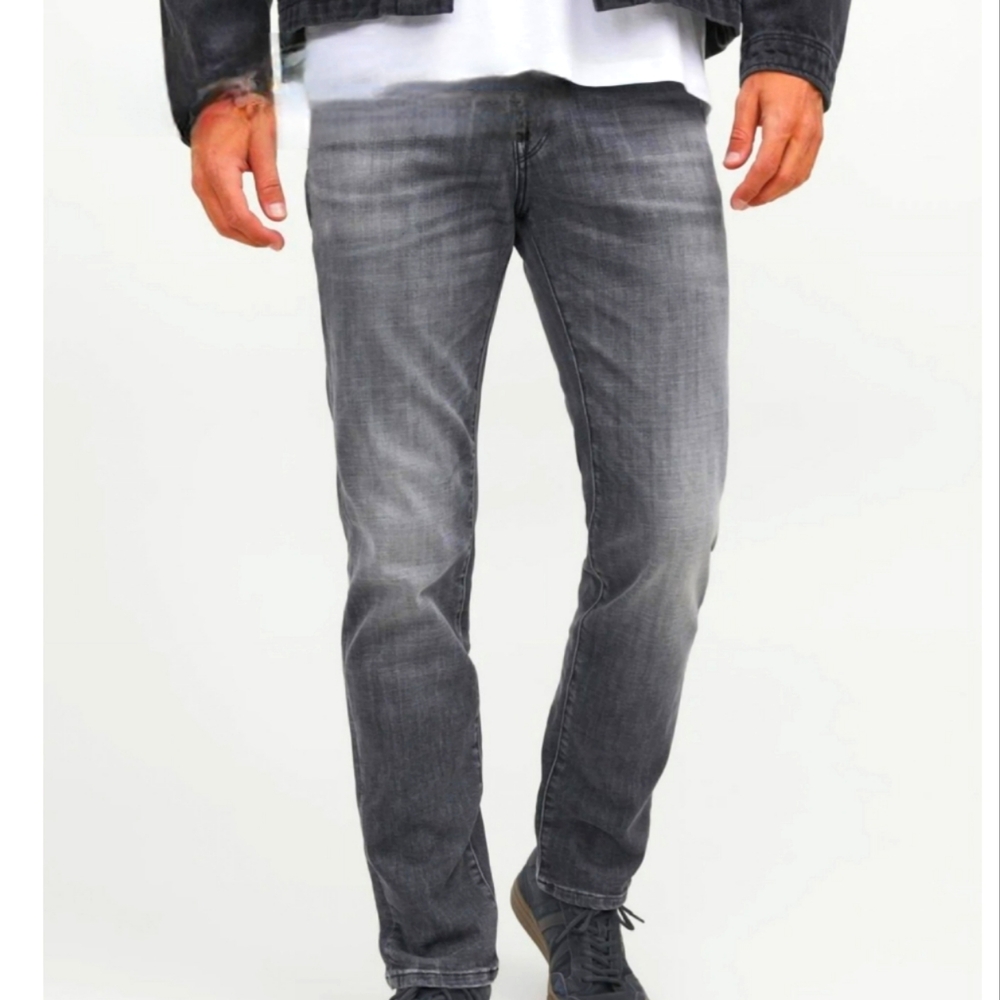 NEW Jack & Jones Grey Wash Men's Jeans. Size 32 x 32. Color Grey.